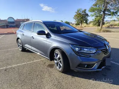 Usata Renault Mégane GrandTour Bose Edition 110 CV (80 kW) 2016 Bluazzurro Station wagon