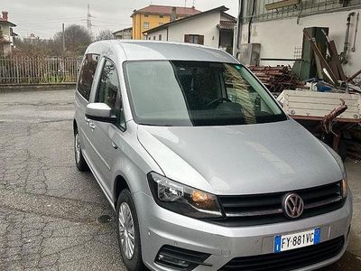 Usata VW Caddy 102 CV (75 kW) 2019 Grigio Monovolume