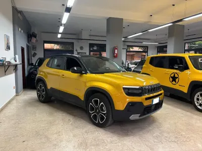 Käytetty Jeep Avenger Summit 101 HP (74 kW) 2024 Keltainen Katumaasturi