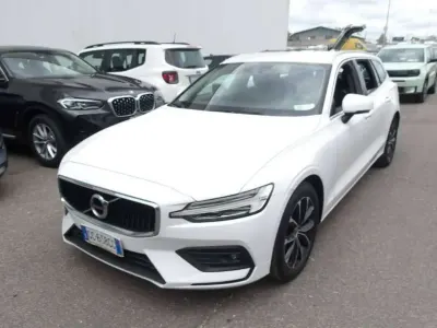 Usata Volvo V60 Business Edition 150 CV (110 kW) 2020 Bianco ghiaccio Station wagon