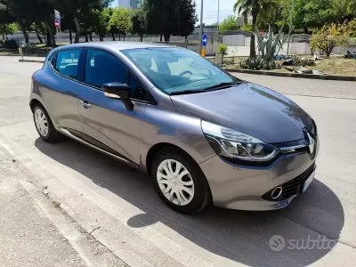Occasion Renault Clio IV 75 PK (55 kW) 2015 Grijs Sedan