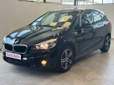 Usata BMW 218 Active Tourer Sport Line 150 CV (110 kW) 2016 Nero Monovolume