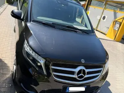 Usado Mercedes V220 Exclusive 163 CV (119 kW) 2019 Negro Monovolumen