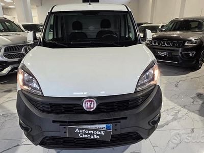 Usata Fiat Doblò 105 CV (77 kW) 2019 Bianco Monovolume