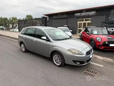 Begagnad Fiat Croma 120 HK (88 kW) 2008 Grå Kombi