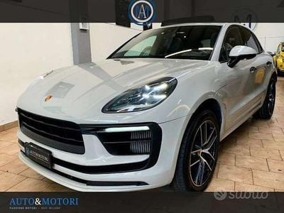 Usata Porsche Macan 381 CV (280 kW) 2022 Grigio gesso SUV