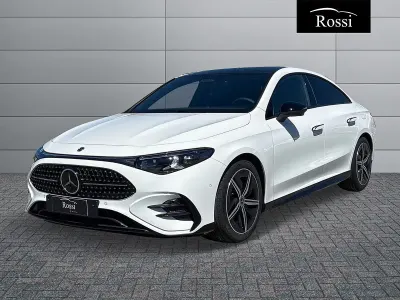 Nuova Mercedes CLA180 136 CV (100 kW) 2026 Vernice nero cosmo Berlina