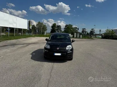 Usata Fiat Panda Lounge 69 CV (50 kW) 2015 Nero Utilitaria