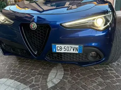 Usata Alfa Romeo Stelvio Sprint 190 CV (139 kW) 2020 Bluazzurro SUV