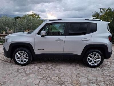 Usata Jeep Renegade Sport 120 CV (88 kW) 2017 Argento SUV