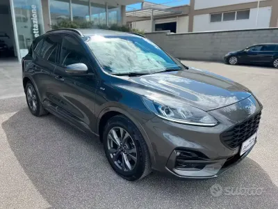 Occasion Ford Kuga ST-Line 120 ch (88 kW) 2021 Gris SUV