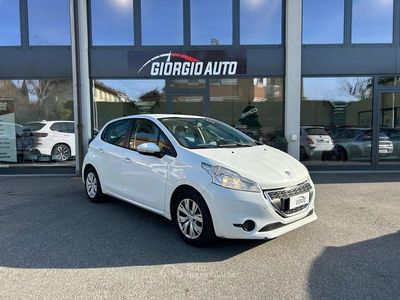 Bianco Usata 2014 Peugeot 208 Active Utilitaria | 5490 € (Ottimo prezzo)