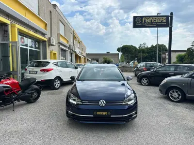 Usata VW Golf VII Highline 110 CV (80 kW) 2018 Blu/azzurro Berlina