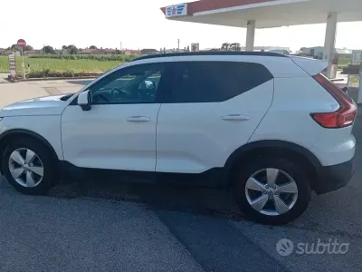 Usata Volvo XC40 150 CV (110 kW) 2019 Bianco SUV