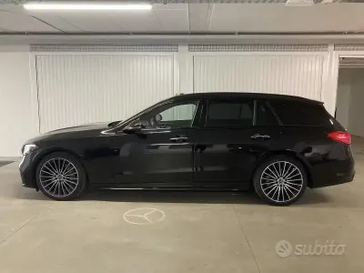 Usata Mercedes C220 AMG line 200 CV (147 kW) 2022 Nero Station wagon
