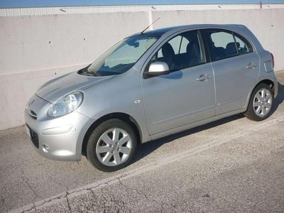 Usata Nissan Micra Tekna 80 CV (58 kW) 2013 Argento Utilitaria