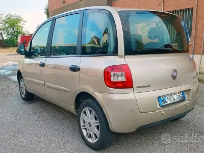 Usata Fiat Multipla 103 CV (75 kW) 2008 Giallo Monovolume