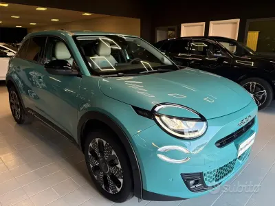 Usata Fiat 600 La Prima 110 CV (80 kW) 2025 Bluazzurro SUV