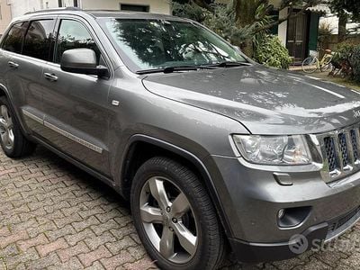 Usata Jeep Grand Cherokee Overland 241 CV (177 kW) 2013 Grigio SUV