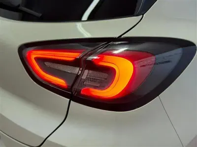 Usata Ford Puma Titanium 125 CV (91 kW) 2020 Beige SUV