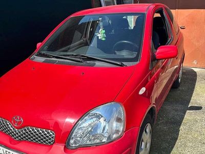 Rosso Usata 2003 Toyota Yaris Sol Utilitaria | 2500 € (Buon prezzo)