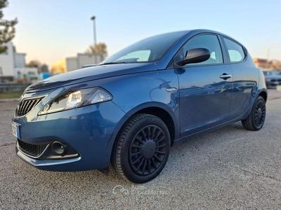 Usata Lancia Ypsilon Silver 69 CV (50 kW) 2022 Blu Utilitaria
