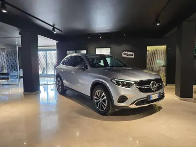 Usata Mercedes GLC220 Advanced Plus 197 CV (144 kW) 2023 Argento SUV