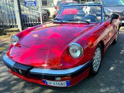 Usata Alfa Romeo Spider Veloce 128 CV (94 kW) 1986 Rosso Cabrio