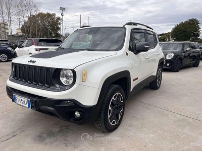 Usata Jeep Renegade Trailhawk 170 CV (125 kW) 2017 Bianco SUV