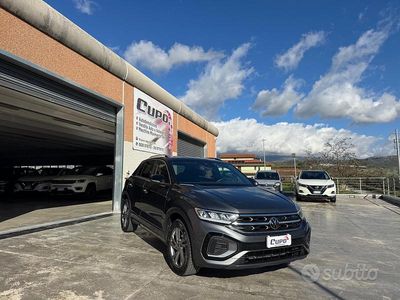 Używany VW T-Roc R-line 116 KM (85 kW) 2023 Żółty SUV