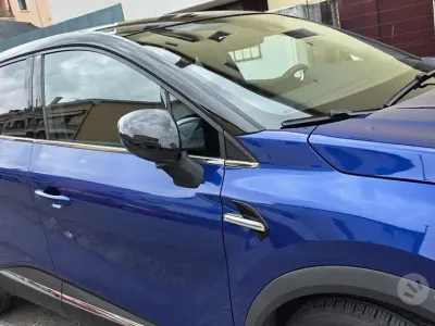 Usata Renault Captur 68 CV (50 kW) 2023 Bluazzurro SUV