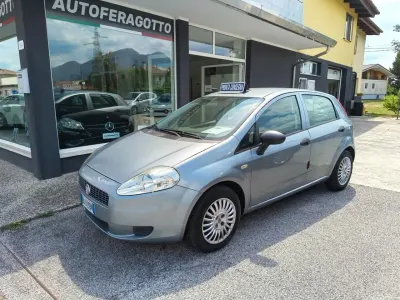 Usata Fiat Grande Punto 75 CV (55 kW) 2008 Blu Utilitaria