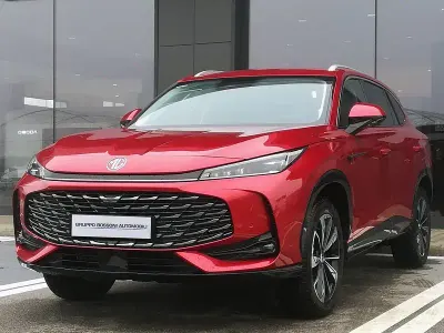 Usata MG HS Luxury 170 CV (125 kW) 2025 Rosso SUV
