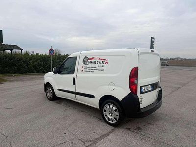 Usata Fiat Doblò Dynamic 135 CV (99 kW) 2012 Bianco Monovolume