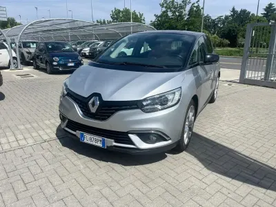 Usata Renault Scenic E-Tech Zen 110 CV (80 kW) 2018 Grigio Monovolume