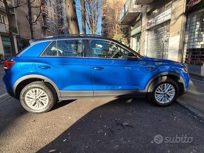 Usata VW T-Roc Life 150 CV (110 kW) 2022 Blu/azzurro SUV