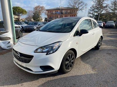 Usata Opel Corsa 69 CV (50 kW) 2015 Bianco Berlina