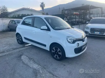 Usata Renault Twingo SE 69 CV (50 kW) 2015 Bianco Utilitaria