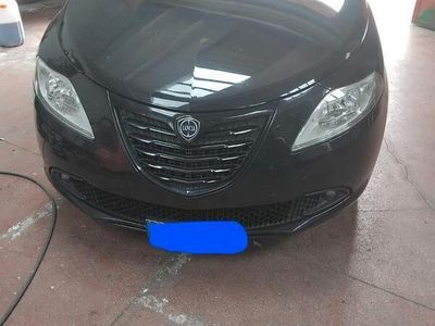 Usata Lancia Ypsilon 69 CV (50 kW) 2015 Nero Utilitaria