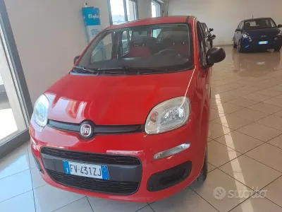 Usata Fiat Panda Easy 69 CV (50 kW) 2019 Rosso Utilitaria