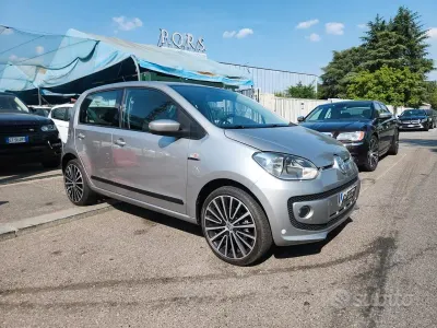 Usata VW up! 60 CV (44 kW) 2014 Grigio Utilitaria