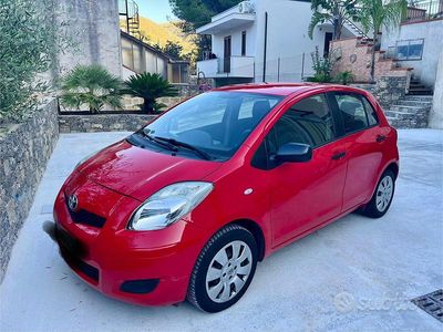 Usata Toyota Yaris 2010 Rosso Berlina