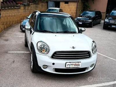 Käytetty Mini Cooper D Countryman 111 HP (81 kW) 2013 Valkoinen Katumaasturi