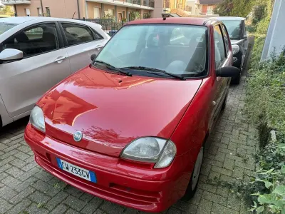 Usata Fiat 600 54 CV (39 kW) 2005 Rosso Utilitaria