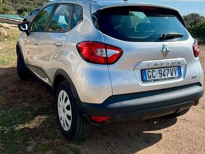 Usata Renault Captur 90 CV (66 kW) 2017 Grigio SUV