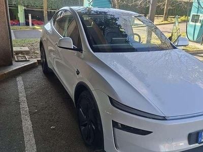 Usata Tesla Model Y RWD 114 kW (155 CV) 2025 SUV