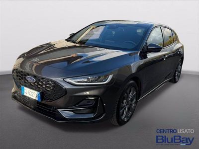 Grigio Usata 2022 Ford Focus ST-Line Berlina | 17.900 € (Buon prezzo)