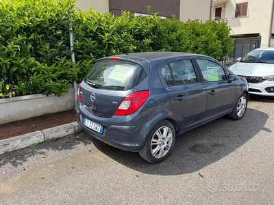 Usata Opel Corsa 90 CV (66 kW) 2007 Blu Utilitaria