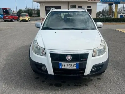 Usata Fiat Sedici 135 CV (99 kW) 2014 Bianco SUV