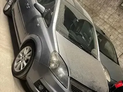 Usata Opel Zafira 130 CV (95 kW) 2007 Grigio Monovolume
